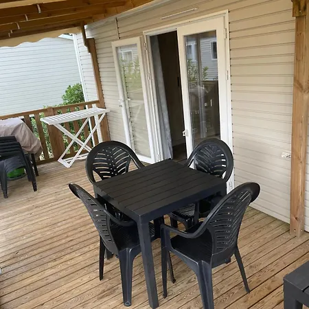 Mobile-home 6-8 Personnes Les Viviers Kamp alanı *