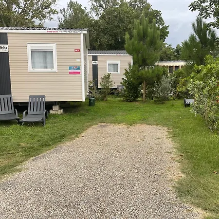 Camping Mobile-home 6-8 Personnes Les Viviers *