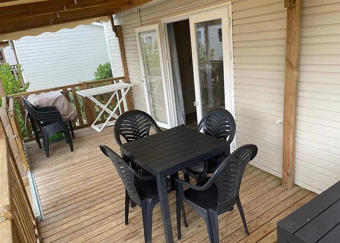 Mobile-home 6-8 Personnes Les Viviers Camping *